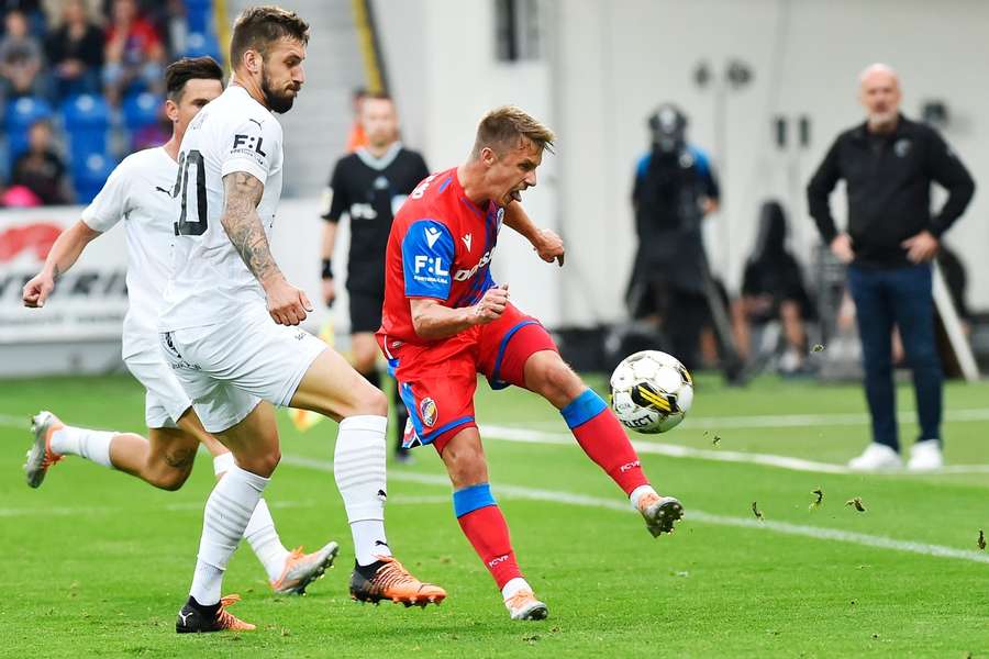 Adam Vlkanova byl proti Slovácku vidět, už ve 38. vteřině nahrál na gól.