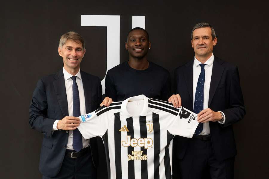 Kolo Muani apresentado na Juventus Kolo Muani apresentado na Juventus