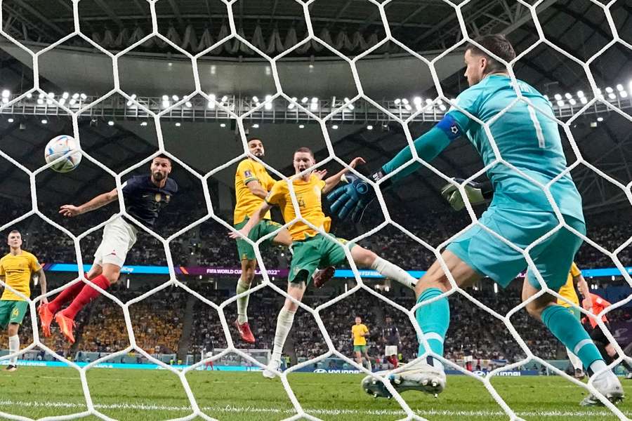 Les Bleus magnifique: Giroud, Rabiot og Mbappe gav forsvarende verdensmestre perfekt start på VM