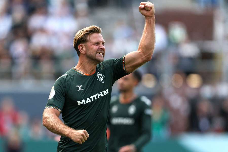 Füllkrug celebra su gol