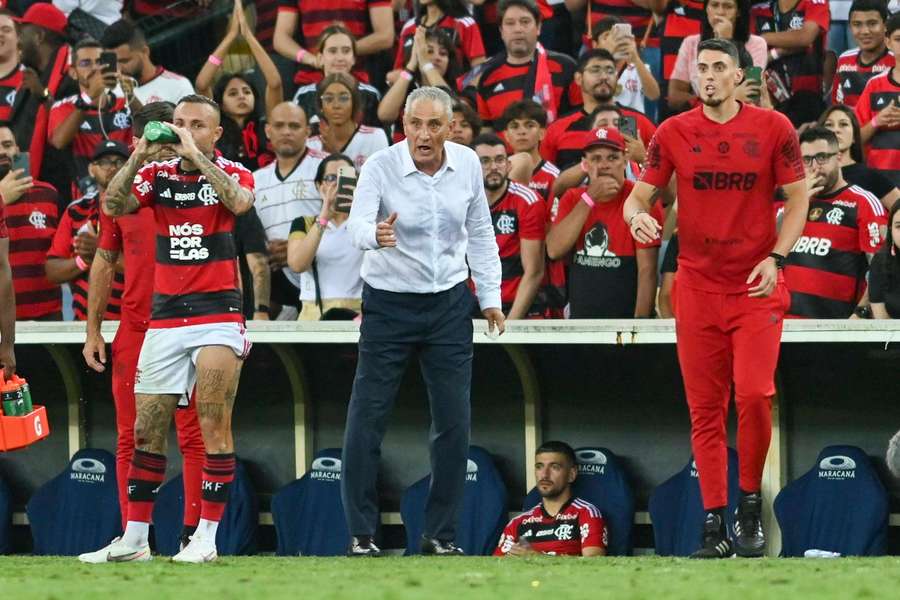 Tite chegou ao Flamengo para tentar garantir, no mínimo, vaga direta na Libertadores