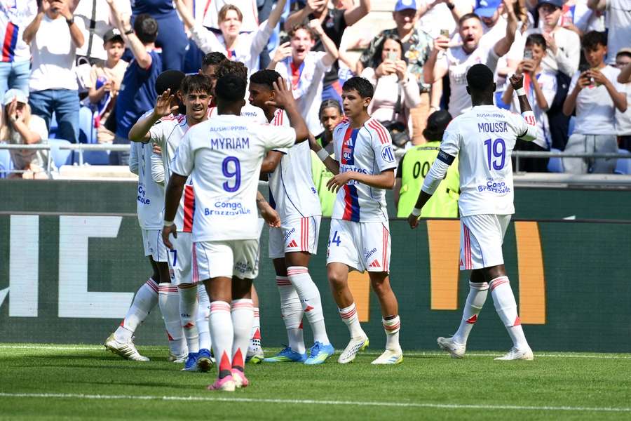 Grâce à Tolisso, Lyon bat Auxerre et consolide sa 3e place
