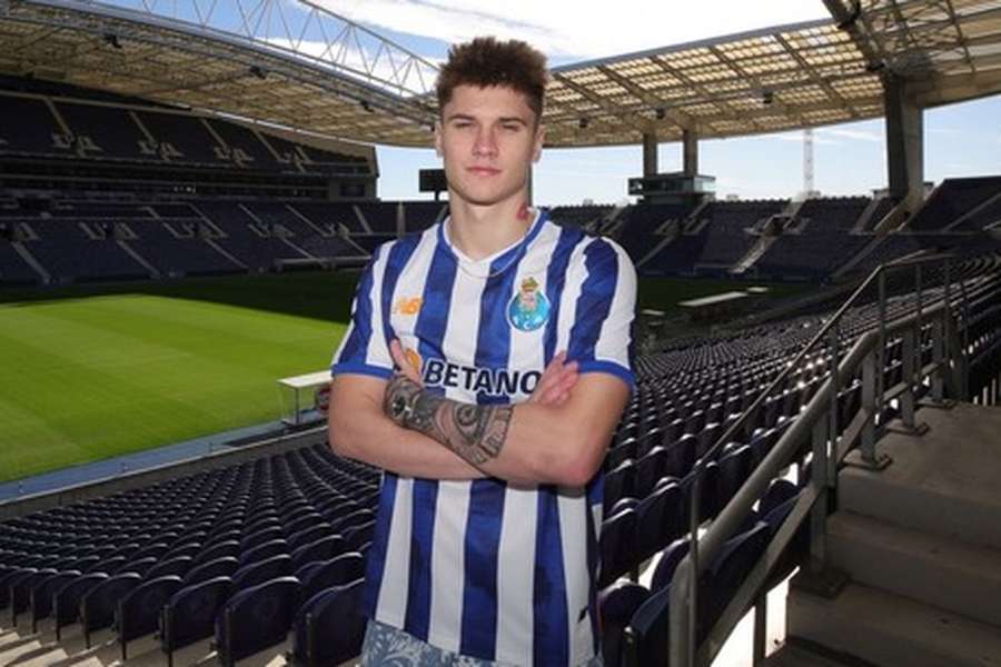 Trofim Melnichenko assinou em janeiro pelo FC Porto