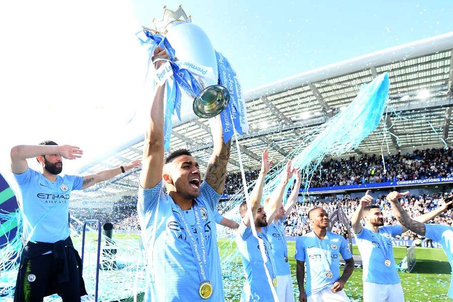 Danilo, celebrando una Premier con el City