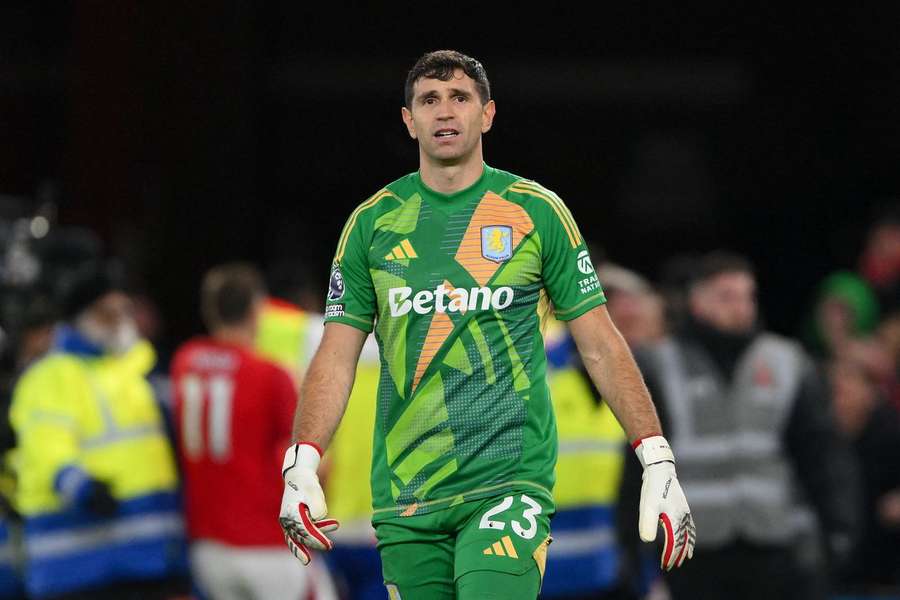 Emiliano Martínez distinguido