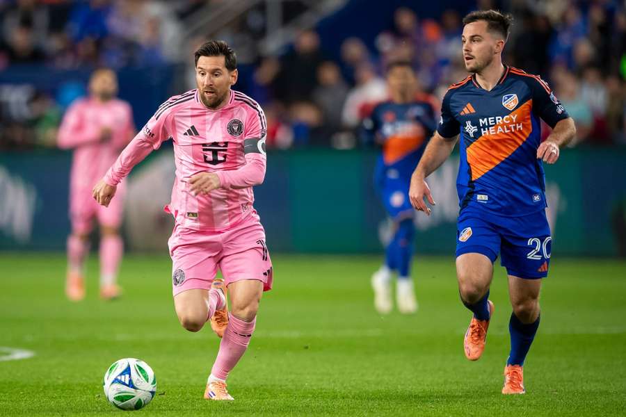 Proti Messimu už Pavel Bucha v MLS nastoupil, teď by se mohl stát jeho spoluhráčem Neymar.