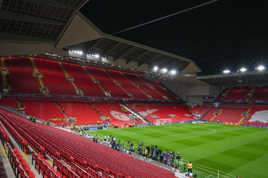 Oto dlaczego Anfield, Old Trafford i Emirates nie mogą zorganizować Euro 2028 Oto dlaczego Anfield, Old Trafford i Emirates nie mogą zorganizować Euro 2028