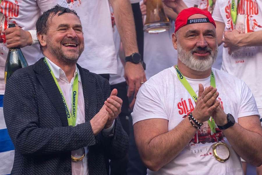 Tykač s Trpišovským během mistrovských oslav. Tykač s Trpišovským během mistrovských oslav.