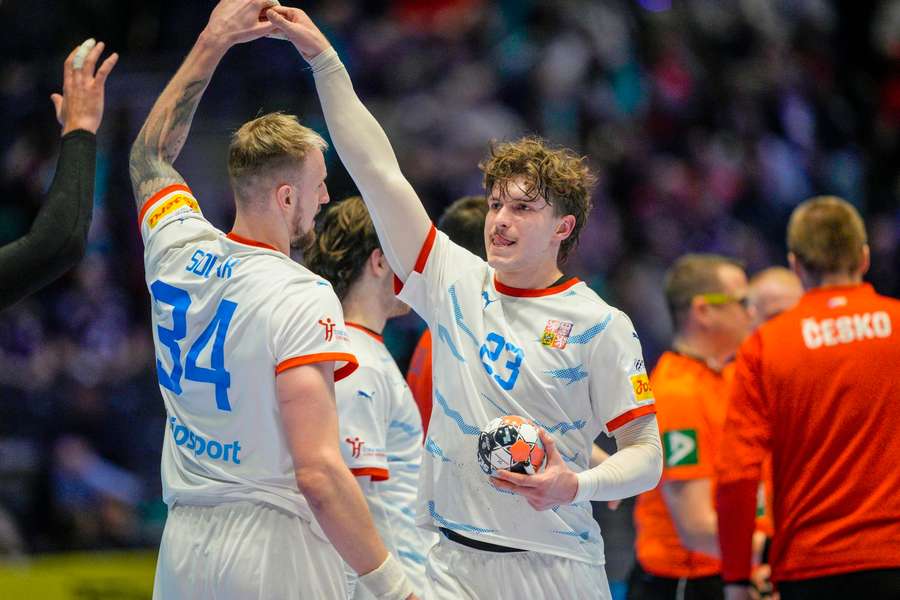 Národní tým se utká s Francií.