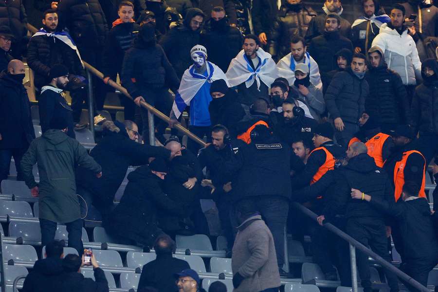 Violence erupts at Israel-France match after a rain of boos following the Israeli national anthem