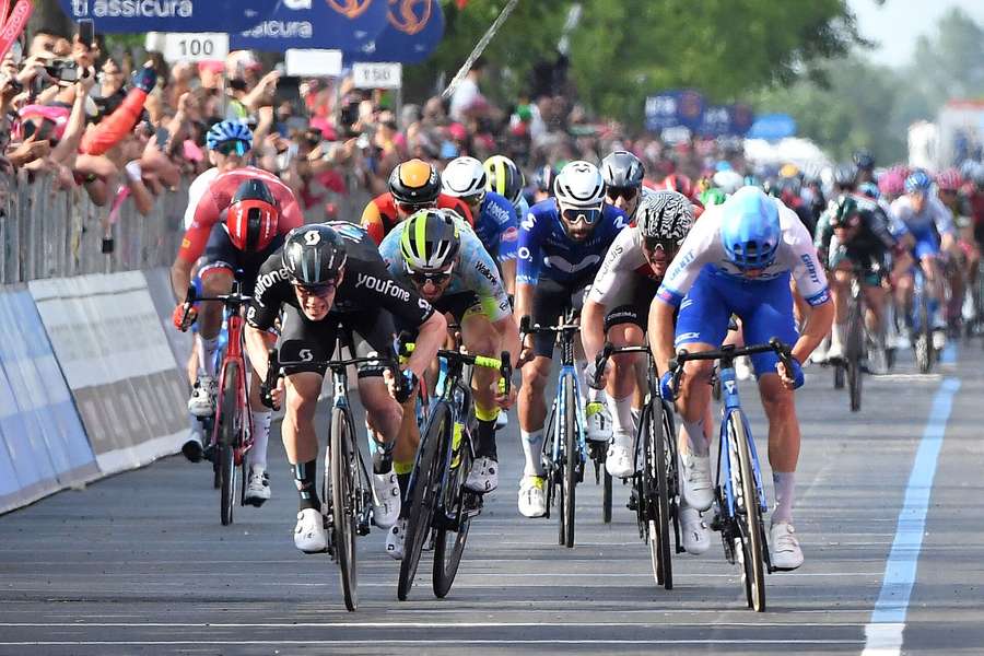 Italiener vidste ikke han havde vundet Giro-etape efter masse-spurt