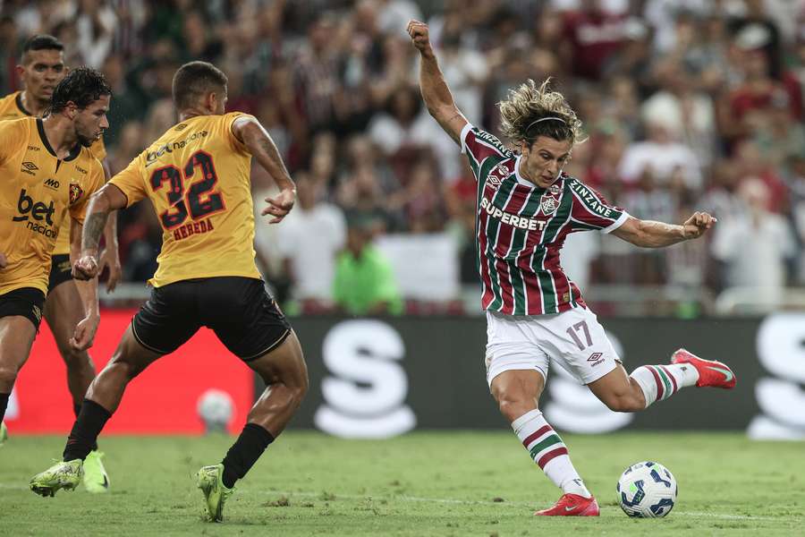 Canobbio esteve bem marcado e foi substituído