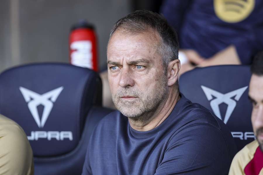 Hansi Flick bleibt Barca länger erhalten.