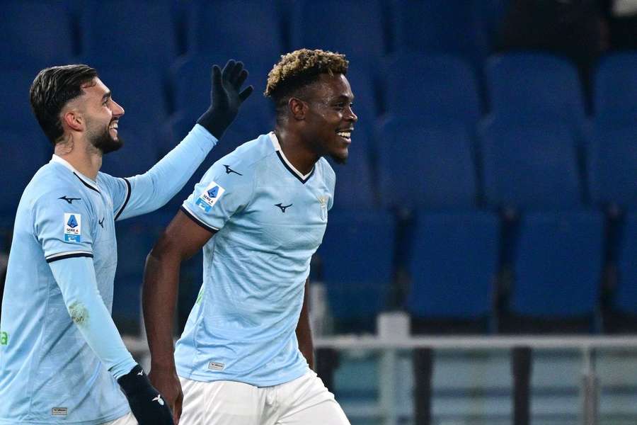 Jogadores do Inter festejam o golo marcado por Lautaro Martinez