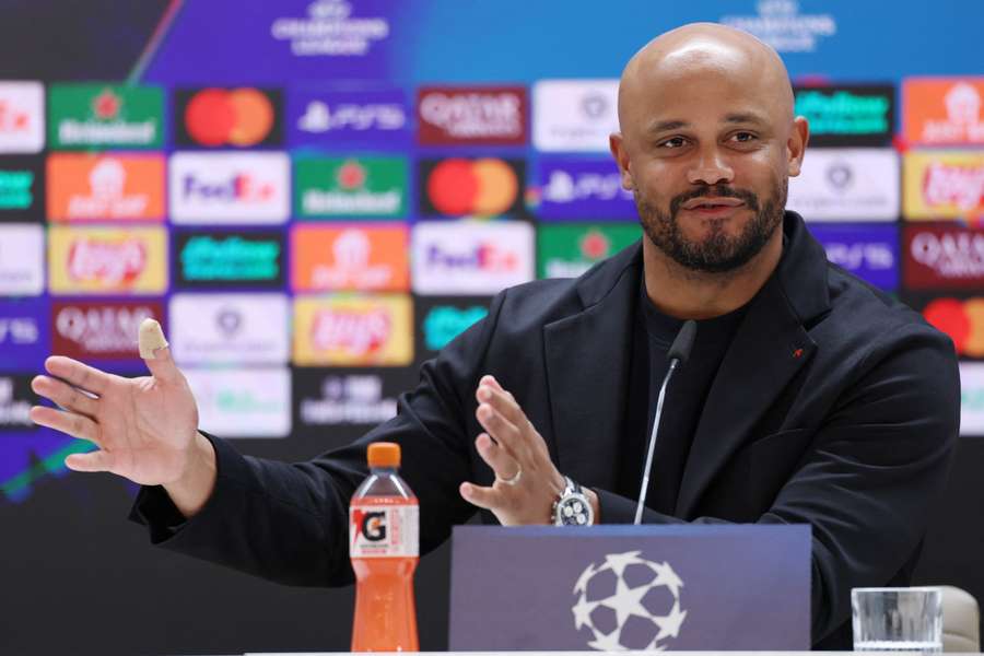 Kompany, entrenador del Bayen