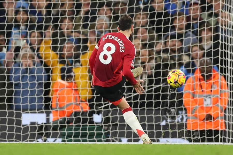 Bruno Fernandes proměnil proti City penaltu, v dresu United byla jeho jednadvacátá úspěšná.