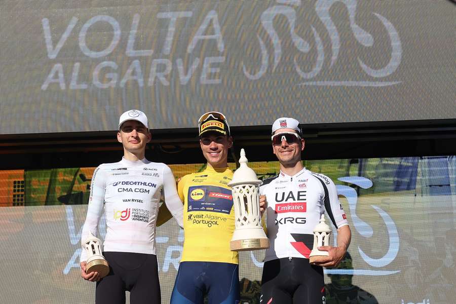 Juan Ayuso, João Almeida e Paul Seixas na Volta ao Algarve