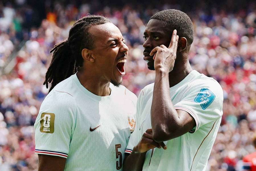 Grâce à un triplé historique de Dembélé, la France bat la Norvège et termine 1ère de son groupe