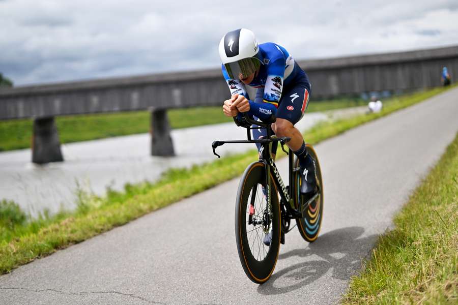 Winnaar Yves Lampaert in actie in de proloog van de Ronde van Zwitserland