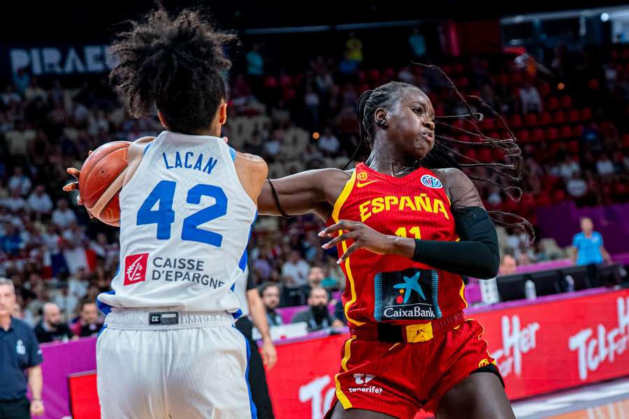 España derrota a Francia.
