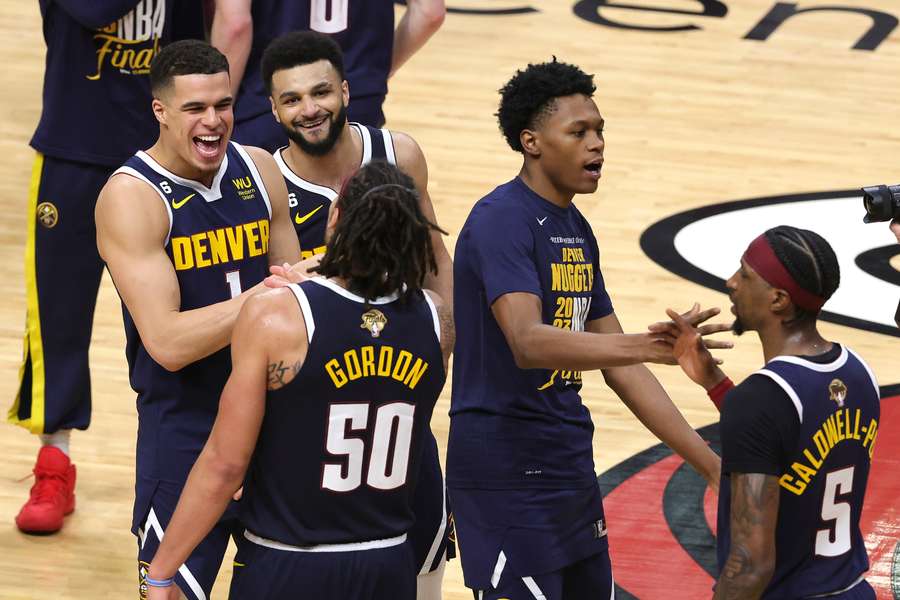 Nuggets vencem Heat com triplo-duplo de Jokic e abrem 1 a 0 nas finais da  NBA