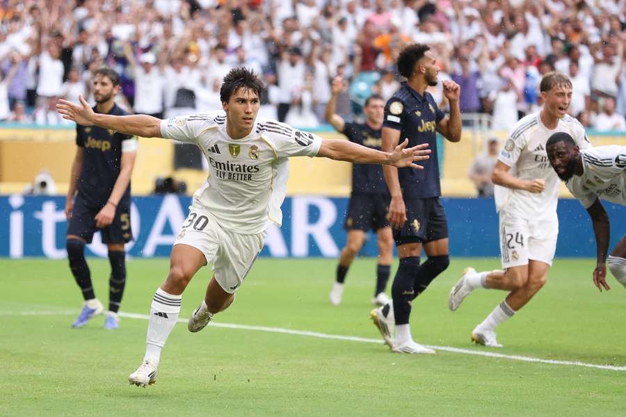 Gonzalo Garcia celebrates his goal