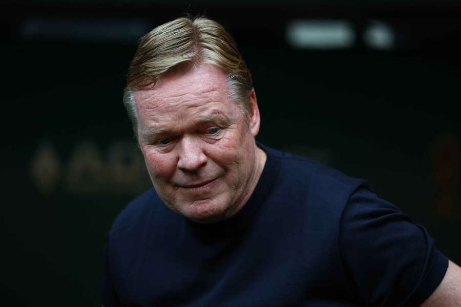 Zklamaný Koeman po zápase s Marokem. Zklamaný Koeman po zápase s Marokem.