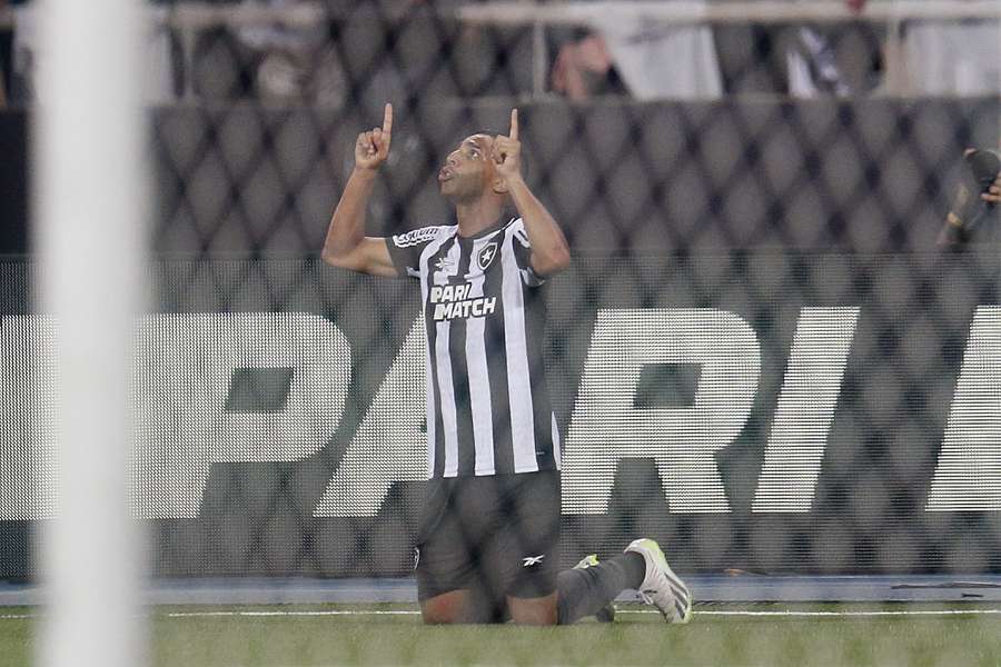 Victor Sá na vitória sobre o Internacional no Engenhão