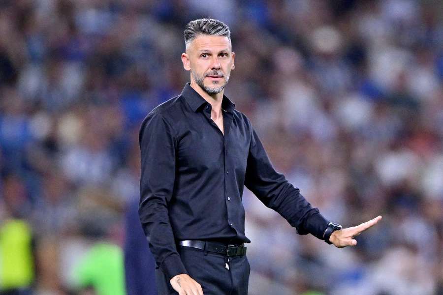 Martin Demichelis on the touchline Martin Demichelis on the touchline