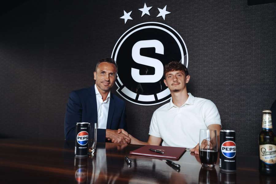 Hollý? Sparta ho sledovala už v Trenčíně. Zájem byl z Německa, Itálie, Dánska i USA, řekl agent