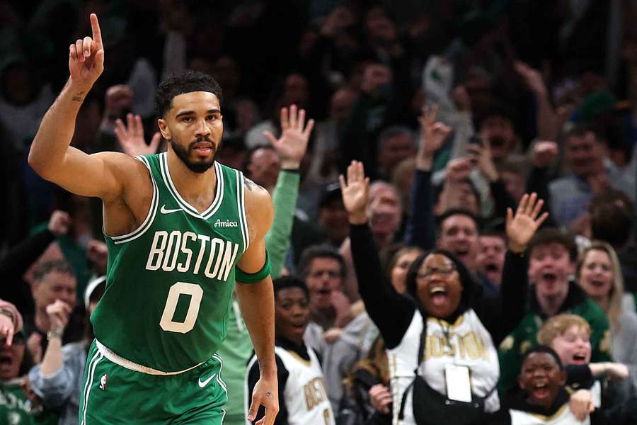 Jayson Tatum reacts during his 2025-20626 season return