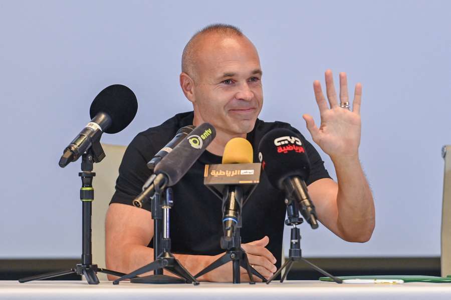 Andrés Iniesta em 2023, na sua chegada aos Emirados Árabes Unidos.