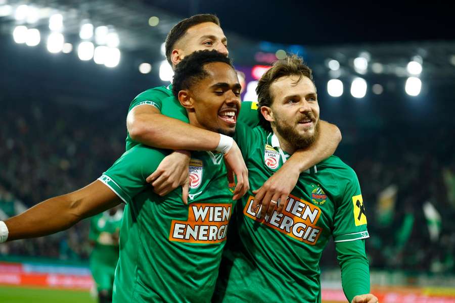 Rapid untermauert Tabellenführung, WAC-Trainerwechsel verpufft