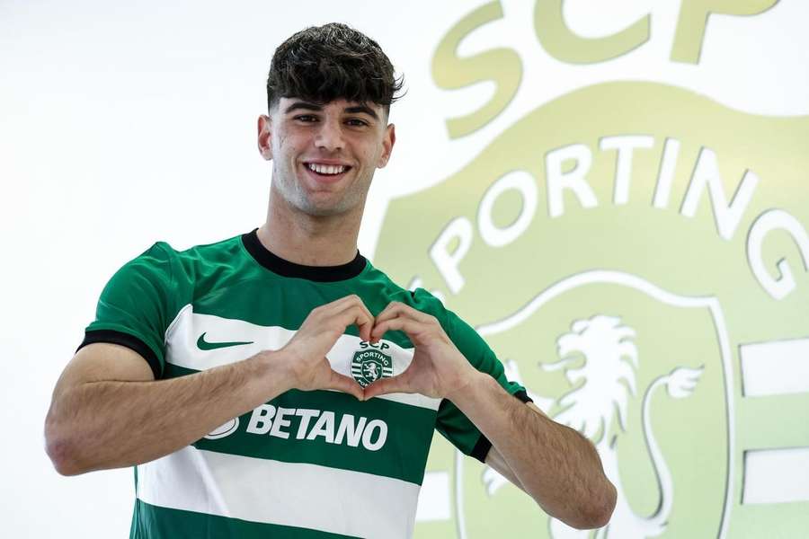 Rodrigo Ribeiro renova com o Sporting