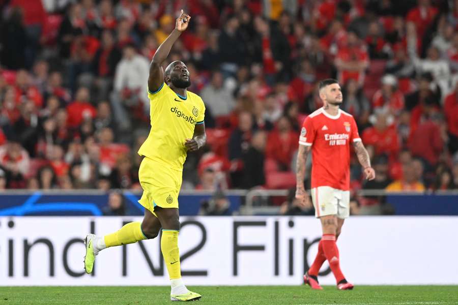 Lukaku fez o 2-0, de penálti, no Estádio da Luz