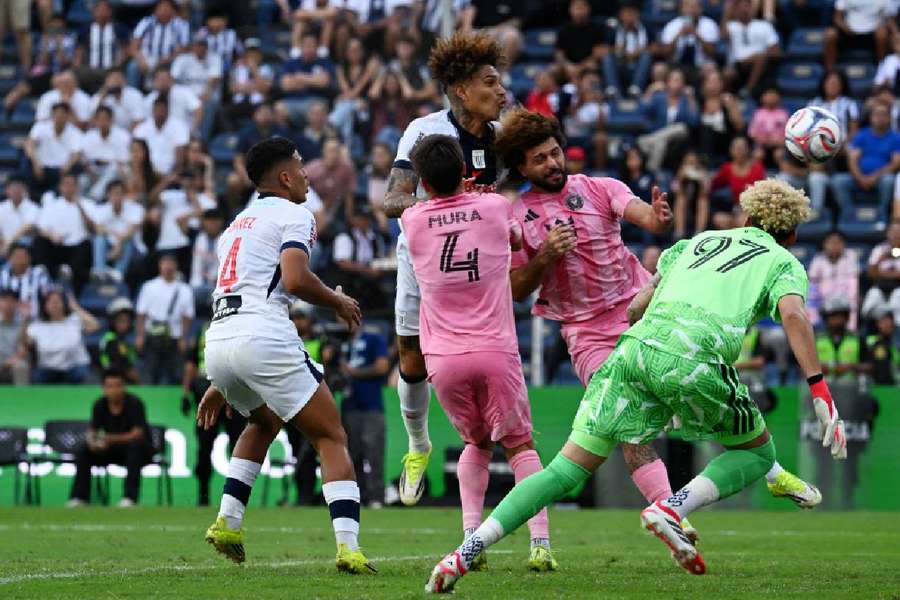Paolo Guerrero, ante el Inter Miami