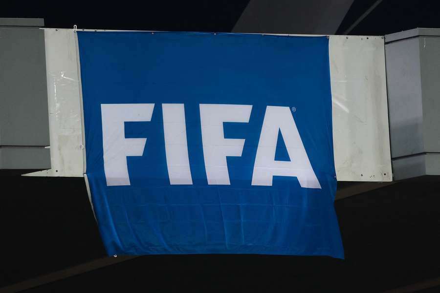Le logo de la FIFA lors des qualifications au mondial 2026.
