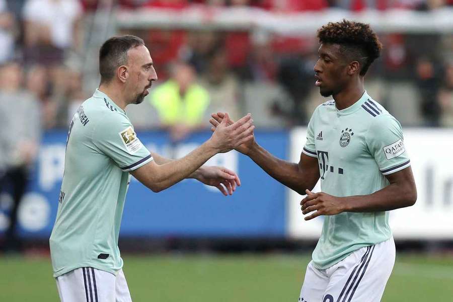 Coman era considerado o legítimo sucessor de Ribéry