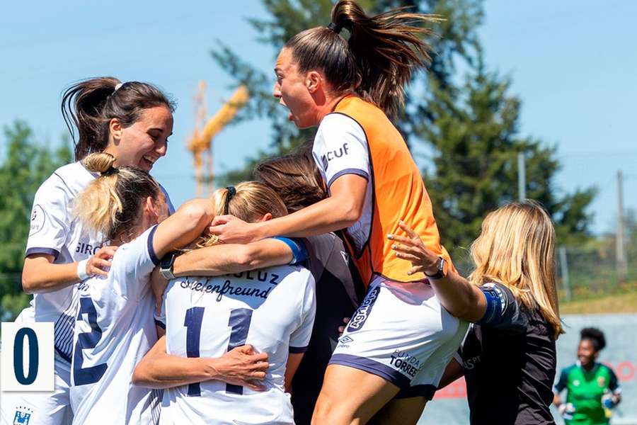 A festa das jogadoras do Torreense