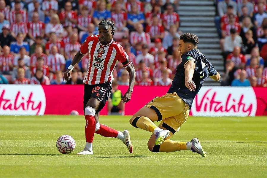 Mayenda fez o primeiro golo do Sunderland diante do West Ham