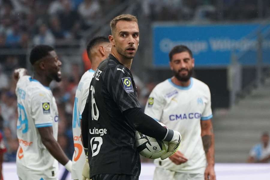 Pau López na época em que pode sair da sombra de Steve Mandanda