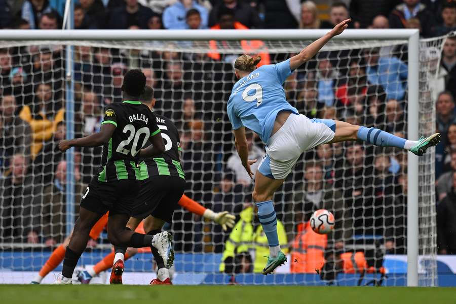 Erling Haaland marchează golul de 2-0 pentru City