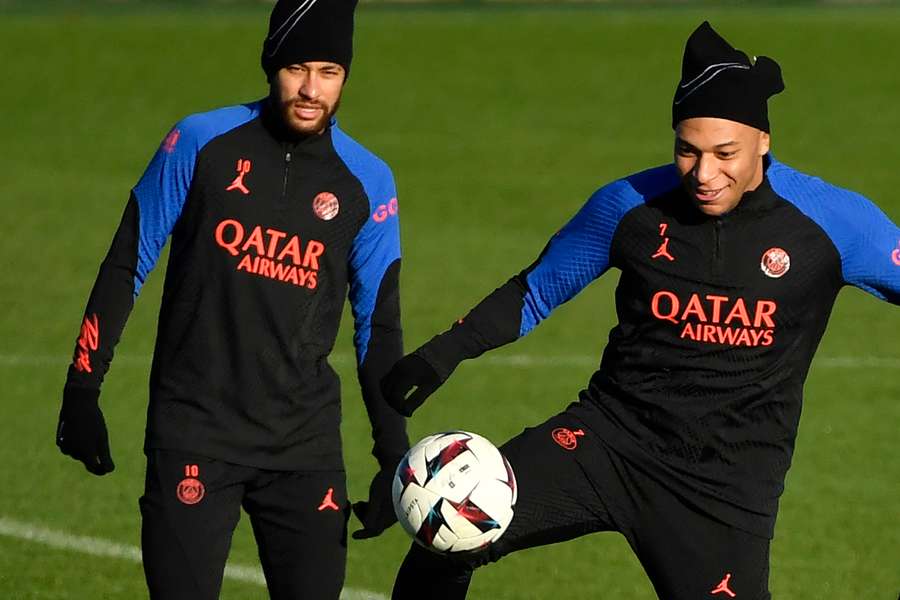 Mbappé en Neymar zijn klaar voor hervatting Franse competitie met PSG