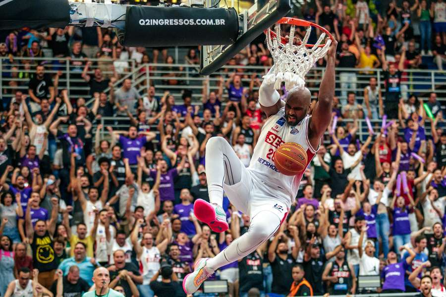 Com o objetivo de empatar a semifinal do NBB, Basquete Tricolor visita o  Franca - SPFC