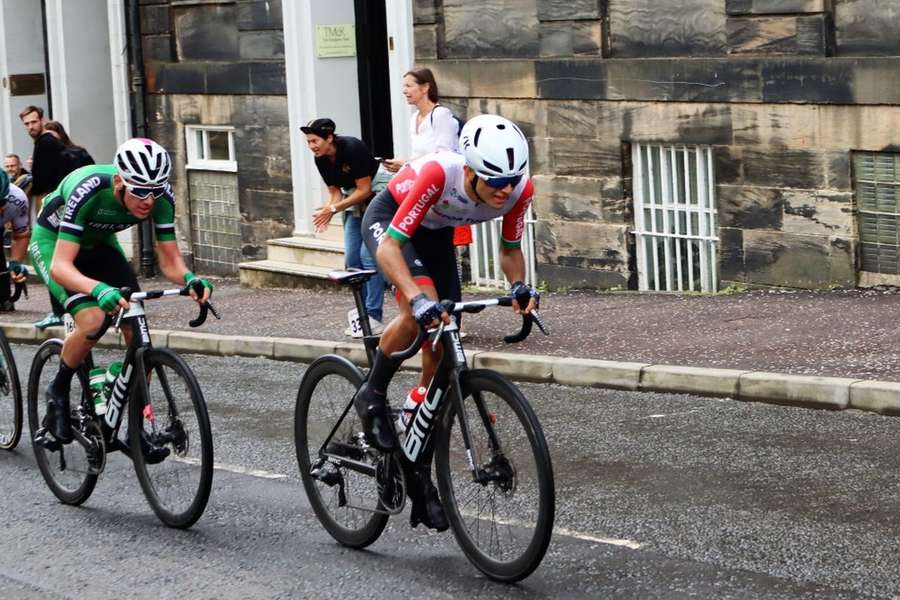 Gonçalo Tavares é o melhor português