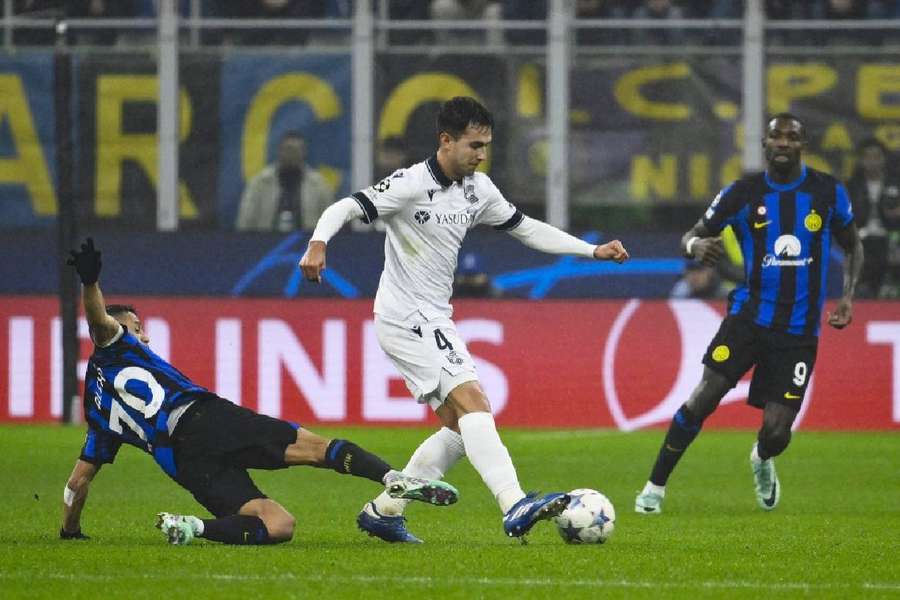 Martín Zubimendi contra o Inter