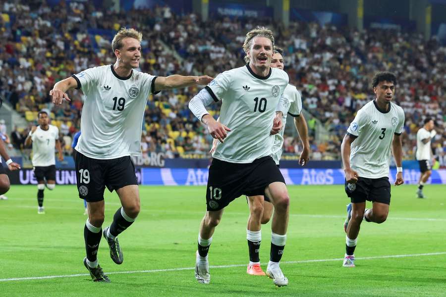 Germany beat Italy 3-2 in their quarter-final after extra time