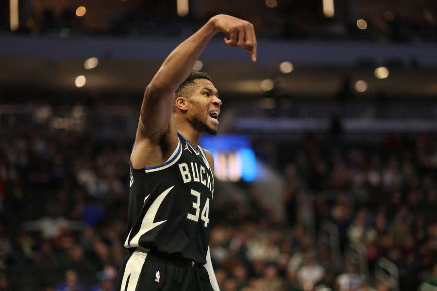 Giannis em modo imparável