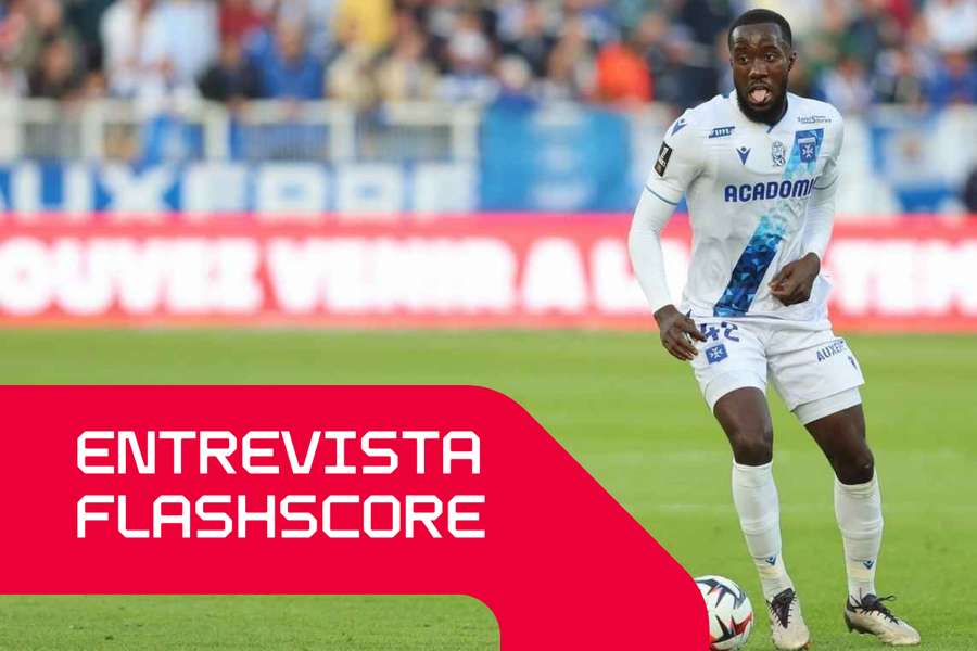 Owusu em ação pelo Auxerre