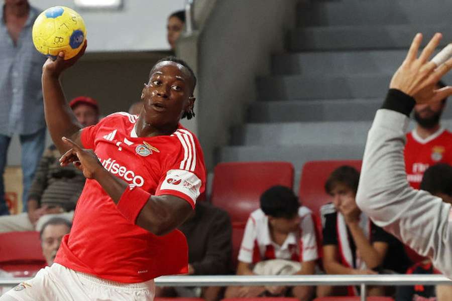 Benfica triunfo em Benavente